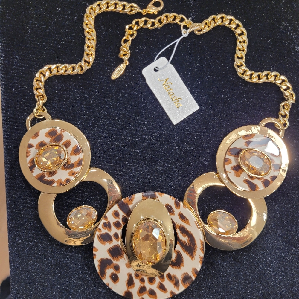 Leopard Print Statement Necklace. Gold Tone. Sparkling Crystal Accents. Natasha. - Picture 17 of 17